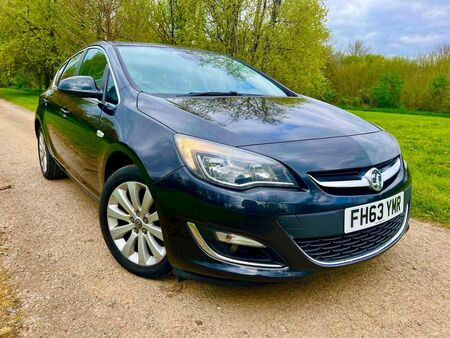 VAUXHALL ASTRA 1.6 16v Elite Auto Euro 5 5dr