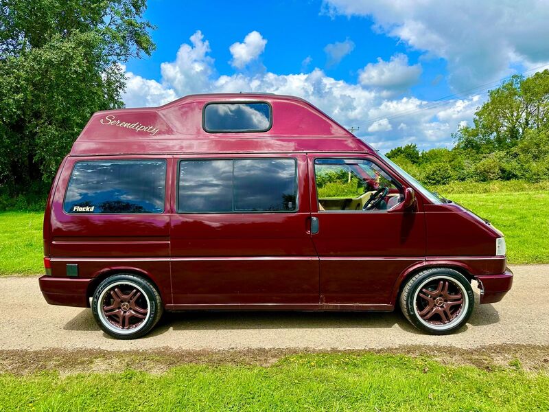 VOLKSWAGEN CAMPERVAN