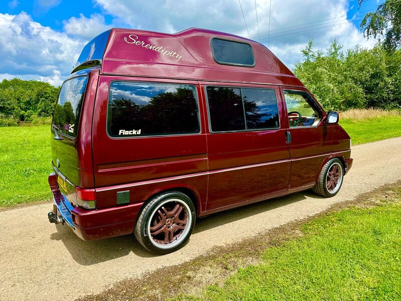 VOLKSWAGEN CAMPERVAN