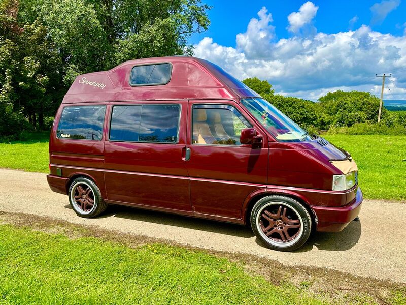 VOLKSWAGEN CAMPERVAN